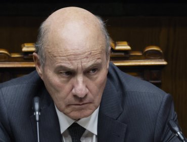 Quiroz responde a cuestionamientos por caja fiscal y acusa traspaso de "gastos y deuda": "No se puede tapar el sol con un dedo"