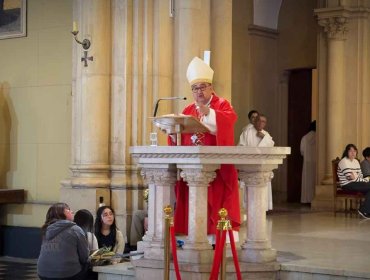Iglesias llenas en Valparaíso: Obispo destaca masivo regreso de fieles en Semana Santa