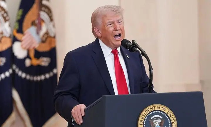 Trump advierte a Irán que llegue a un acuerdo para poner fin a la guera "antes de que sea demasiado tarde"