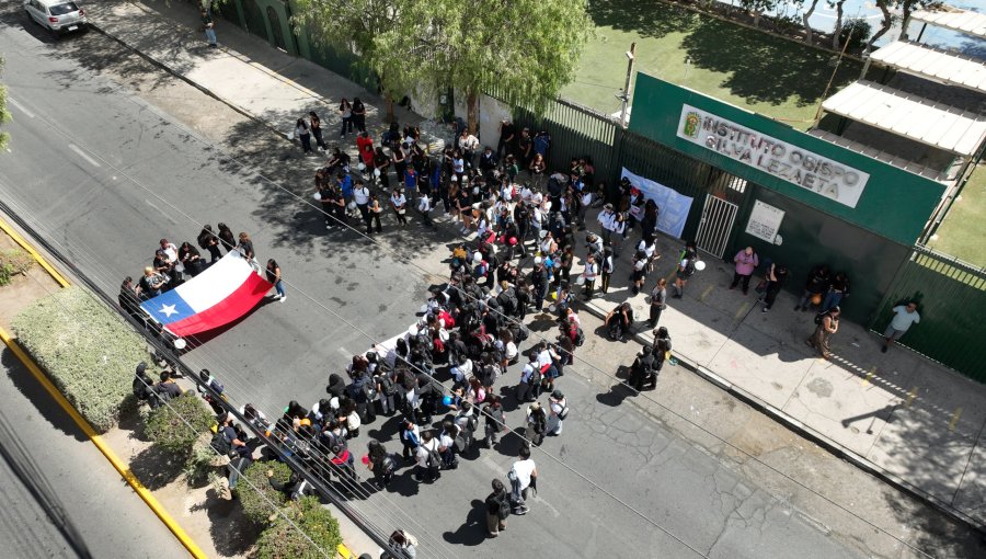 Alarma por seguridad escolar: 90% de los chilenos considera inseguros los liceos públicos