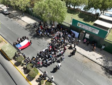 Alarma por seguridad escolar: 90% de los chilenos considera inseguros los liceos públicos