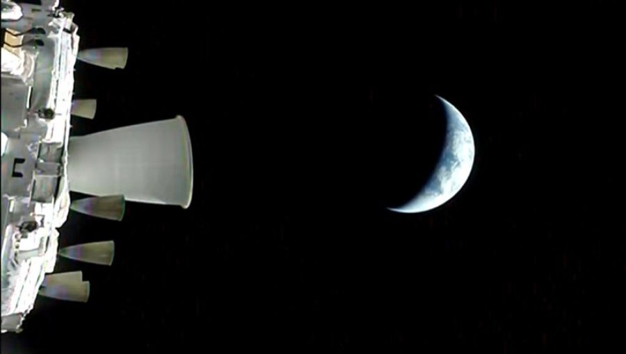 Artemis II enciende cohetes, abandona órbita terrestre y ya se dirige a la Luna