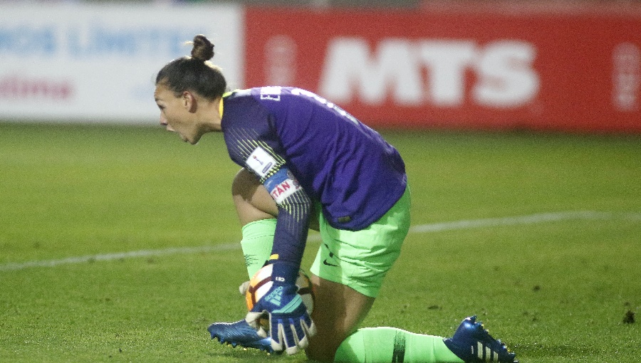 Christian Endler brilla en el arco: Lyon asegura su lugar en semifinales de Champions