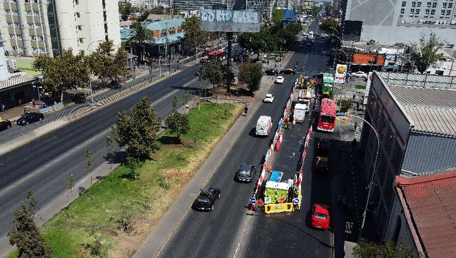 Orrego vs Poduje: Expertos exigen al Minvu retomar la licitación de ciclovía en el Eje Alameda
