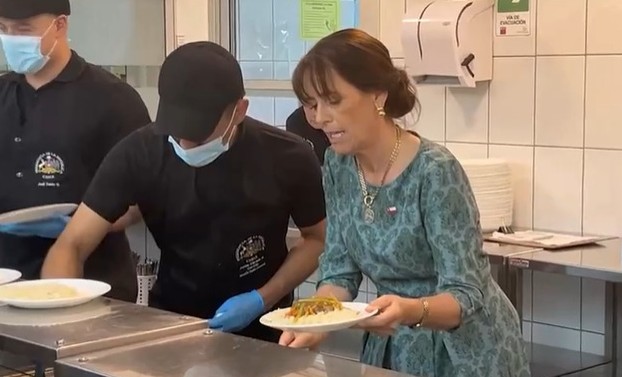 Contraloría da 10 días de plazo al Gobierno para responder por almuerzos servidos por la primera dama en La Moneda