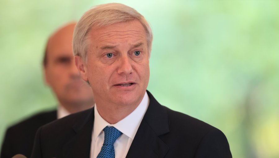 Presidente Kast reafirma su apoyo a ministra Steinert y anuncia que "en las próximas semanas" transparentarán cifras de seguridad