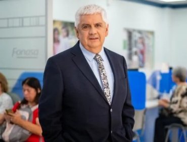 César Oyarzo Mansilla asumió formalmente como nuevo director del Fondo Nacional de Salud