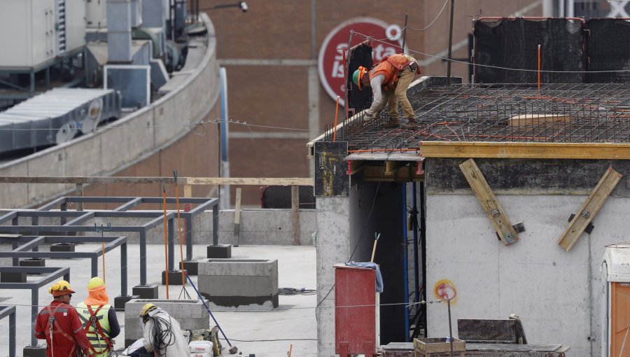 26,6% de los trabajadores lleva menos de un año con su actual empleador: Hace un año la cifra era de 30%