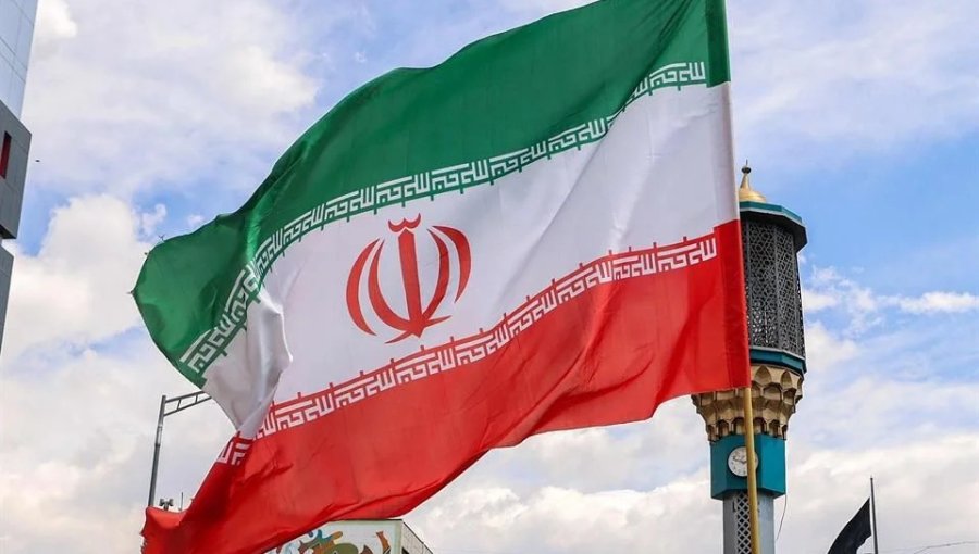 ​Irán anunció dos semanas de "paso seguro" por el estrecho de Ormuz aunque "mediante la coordinación" con el Ejército