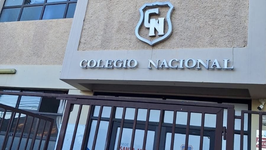 "Tiroteo en el tercer piso": Amenaza de ataque armado en el Colegio Nacional de Villa Alemana obliga a suspender clases