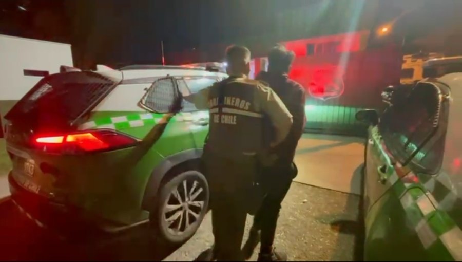 Persecución policial de madrugada terminó con dos detenidos armados en Recoleta