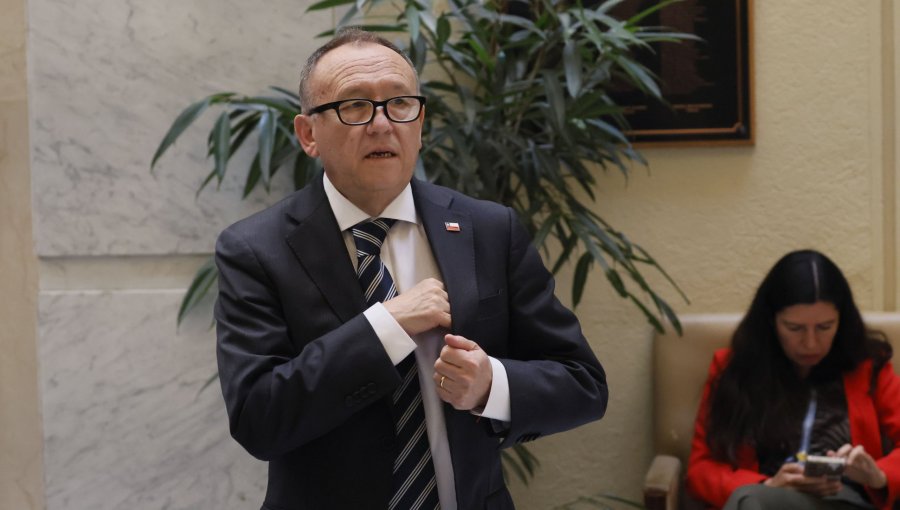 Ministro de la Segpres afirma que proyecto de Reconstrucción Nacional es clave para que la economía vuelva a crecer al 4%