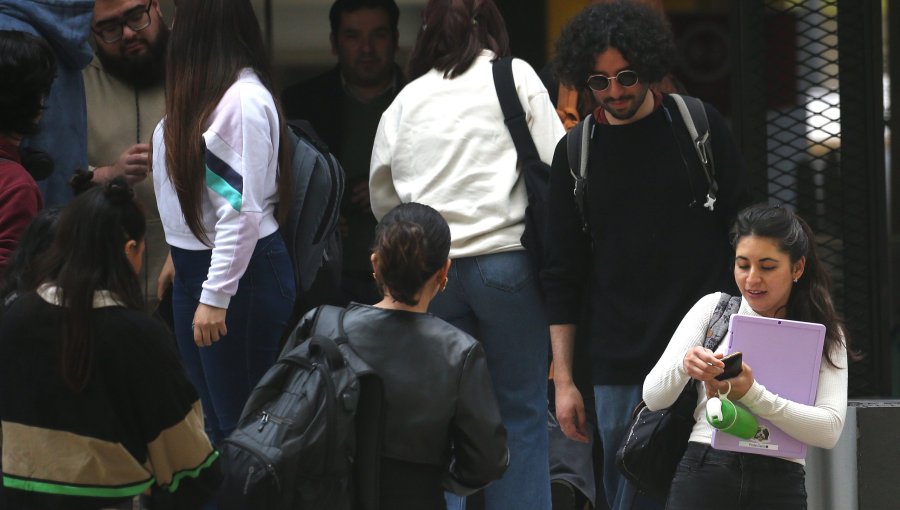 Nogales implementa bus municipal gratuito para estudiantes que viajan a Valparaíso y Viña