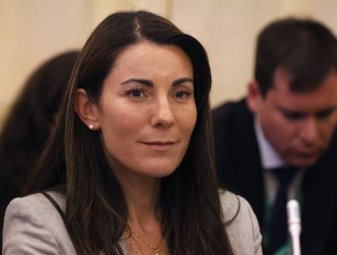 Ministra María Paz Arzola detalla proyectos del Gobierno para frenar la violencia escolar