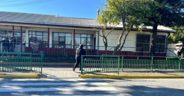 Escuela de Hualpén activó protocolo de seguridad luego que apoderado llegara armado tras una riña entre dos alumnas