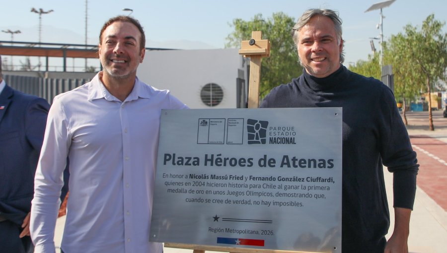 Inauguran la plaza “Héroes de Atenas” en el Parque Estadio Nacional como homenaje a Nicolás Massú y Fernando González