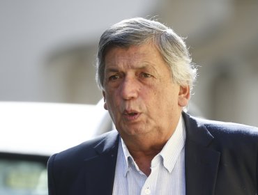 Presidente del PC asegura que el Gobierno de Kast se ha hecho "autogoles" y advierte que "hay un poquito de arrogancia"