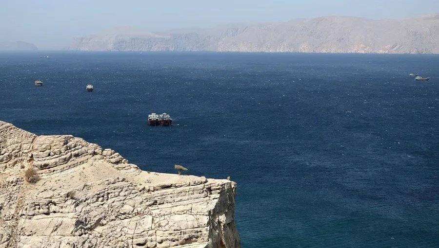 Guardia Revolucionaria de Irán difunde “rutas alternativas” en el estrecho de Ormuz para evitar minas