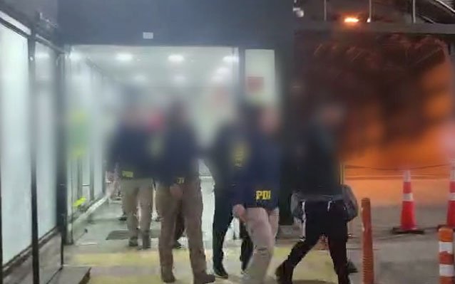 10 hinchas de Olimpia de Paraguay fueron expulsados de Chile por intentar ingresar de forma ilegal en el paso Los Libertadores