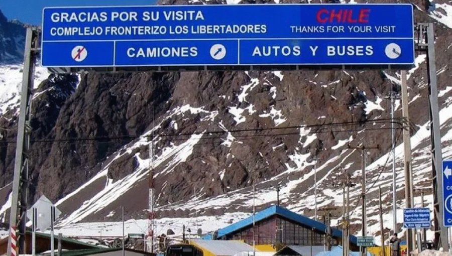 Paso Los Libertadores cerrará de manera preventiva a partir de este viernes por "condiciones climáticas desfavorables"