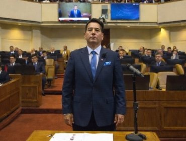 Javier Olivares solicita a Contraloría investigar uso de recursos públicos en Municipio de Navidad por documental del "Che" Guevara