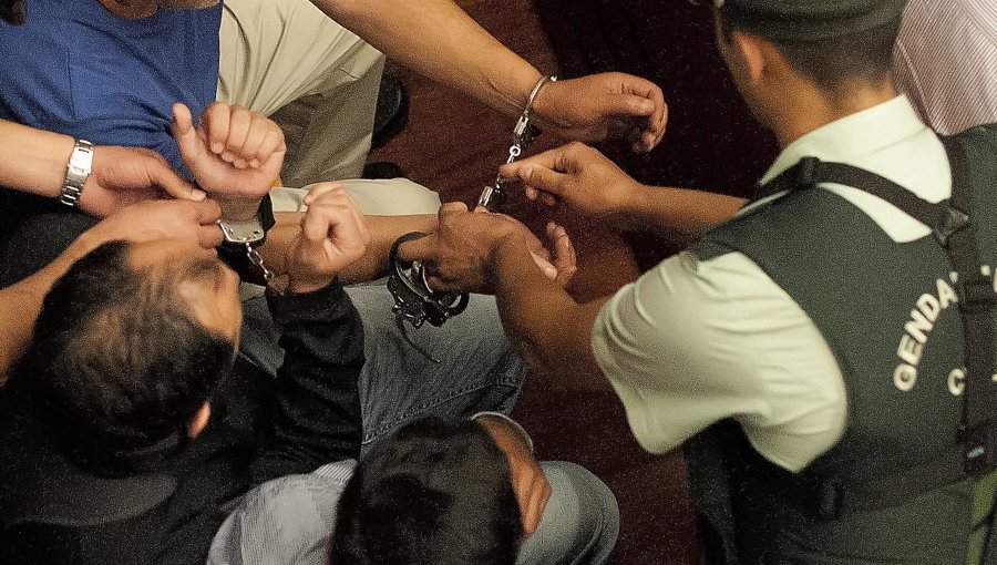 Fraude a Carabineros: Dictan condena contra involucrados en desfalco de recursos públicos superior a los $ 28 mil millones