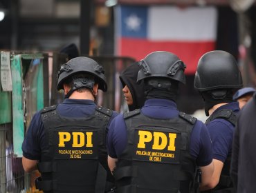 PDI y Carabineros llevaron a cabo operativo de control migratorio en la Vega Central: más de 100 personas fueron fiscalizadas