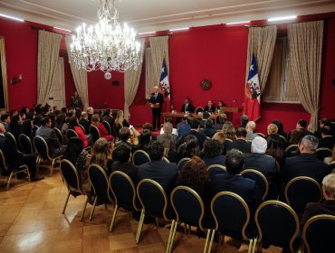 Auditoría revela millonarias transferencias y más de 2.500 funcionarios contratados en últimos meses de Gobierno de Boric