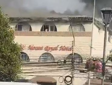 Violento incendio afectó a un Hotel en pleno centro de Viña del Mar con personas atrapadas