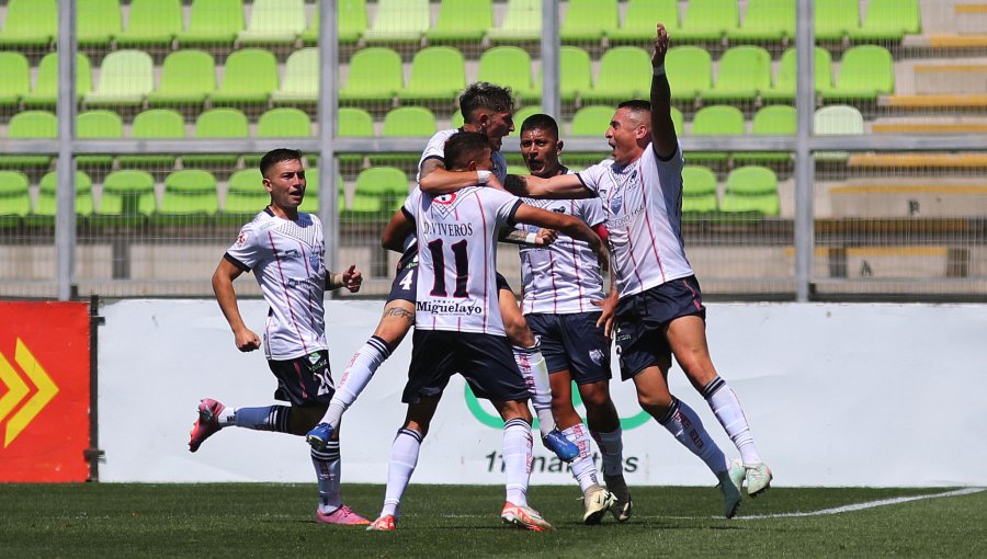 Recoleta derrotó a Copiapó y alcanzó a Cobreloa en el liderato del Ascenso