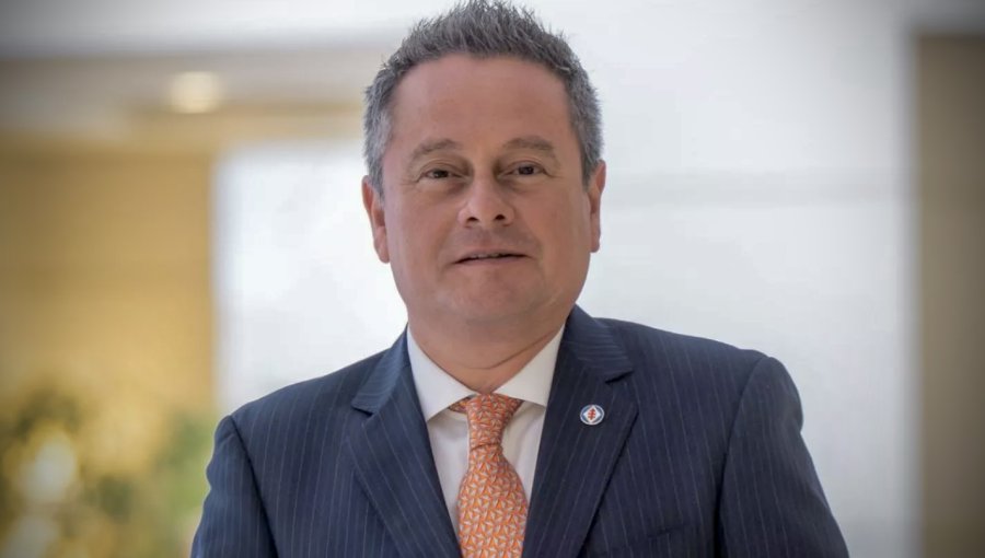 Diputado Álvaro Ortiz gana con amplia ventaja la presidencia de la Democracia Cristiana