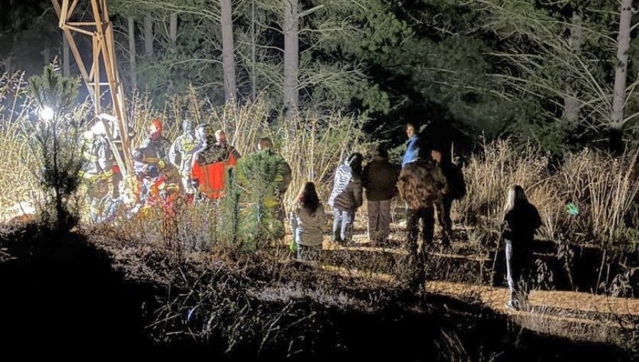 Rescatan con vida a tres jóvenes extraviados en Placilla tras intenso operativo nocturno