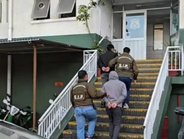 Detienen a dos alumnos tras ser sorprendidos portando una escopeta de fabricación artesanal al interior de liceo en Talcahuano
