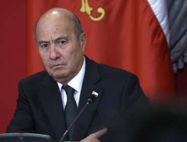 Ministro de Hacienda defiende rebaja del impuesto corporativo y pide "no hacer la típica caricatura"