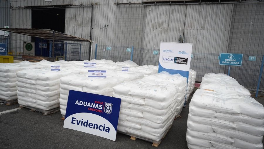 Decomisan más de 35 toneladas de precursores químicos en el Puerto de San Antonio