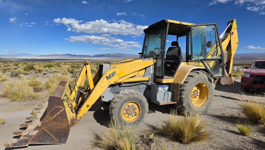 Detienen a dos bolivianos sorprendidos rellenando zanjas del Plan Escudo Fronterizo en Colchane