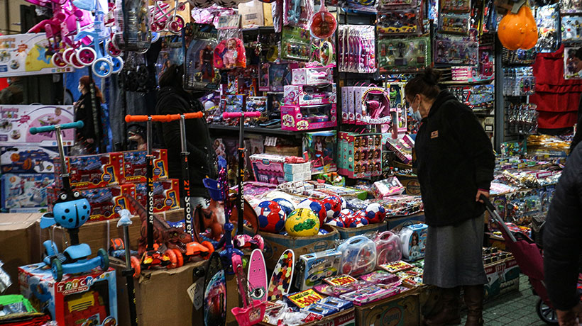 Comercio minorista de Valparaíso creció apenas 0,4% en enero y febrero: caída del turismo argentino impactó a la región