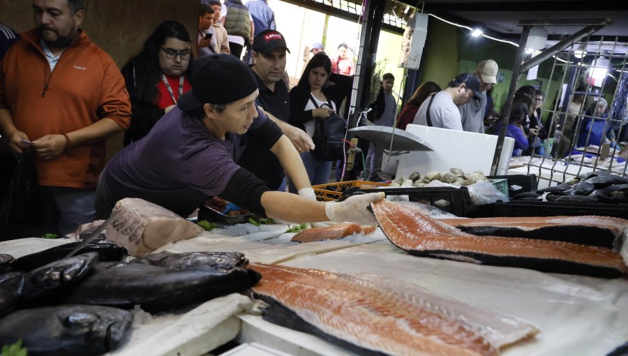 Pescados y mariscos ajustan sus precios tras peak de Semana Santa en Valparaíso