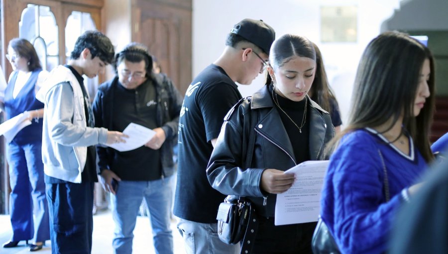 Preuniversitario Popular de Valparaíso inicia su IV versión con más de 100 estudiantes