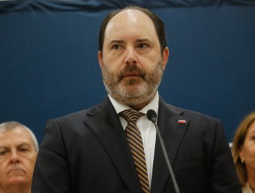 Ministro Tomás Rau alerta por crisis laboral y activa plan urgente tras 38 meses de alto desempleo