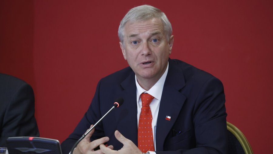 Contraloría dio 10 días hábiles a la Presidencia para entregar información sobre almuerzo de Kast en La Moneda