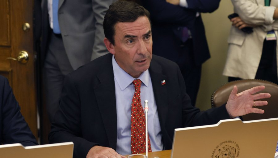 Ministro de Justicia detalla que hay 28 solicitudes de indultos pendientes y "no todas vinculadas" al estallido social