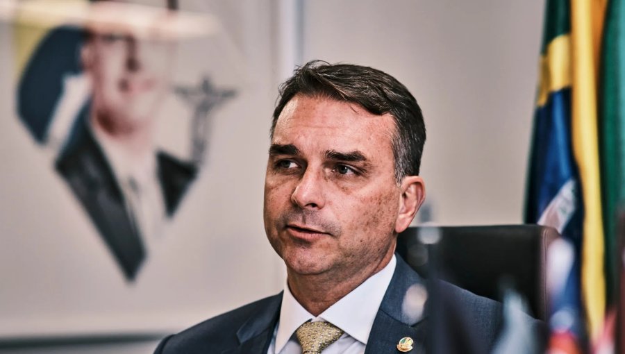 Tribunal Supremo de Brasil ordena investigar al hijo de Bolsonaro por difamación al vincular a Lula con el narcotráfico