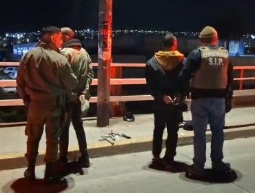 Detienen a dos sujetos armados con escopetas artesanales y droga en San Antonio