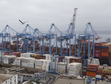 FNE pide sancionar a tres terminales portuarios de Valparaíso y San Antonio por cobro injustificado de tarifa de seguridad