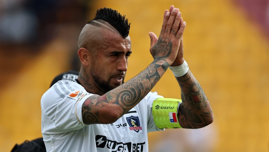 Arturo Vidal felicita a la UC tras su vital victoria ante Cruzeiro en Brasil