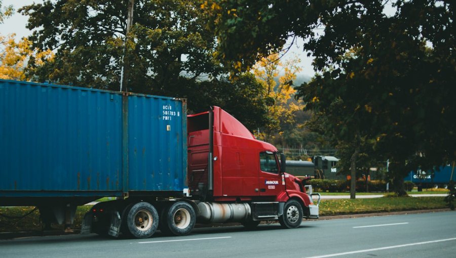 Transformación Digital en el Transporte: el Rastreo Satelital en las Flotas Chilenas