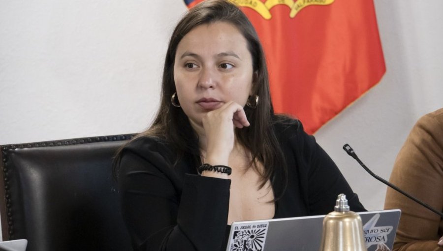 Alcaldesa de Valparaíso emplaza a la de Quilpué a acudir a la justicia tras atribuir amenazas escolares a "motivaciones políticas"