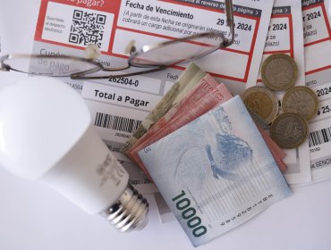 Informe preliminar de la CNE revela que cuentas de la luz subirán 2,4% a partir de julio