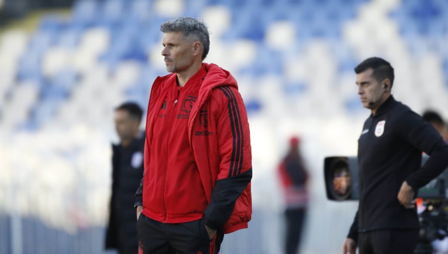 Entrenador de Colo-Colo evita polemizar por árbitro designado para el duelo ante Palestino: "Que los protagonistas sean los jugadores"